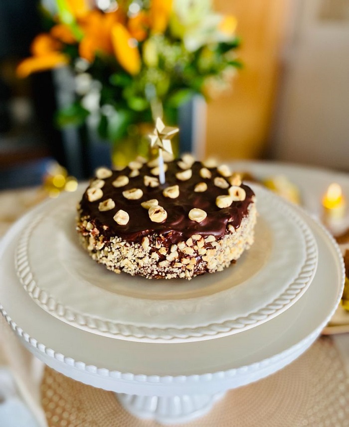 Torta Ferrero Rocher Cumpleaños Feliz